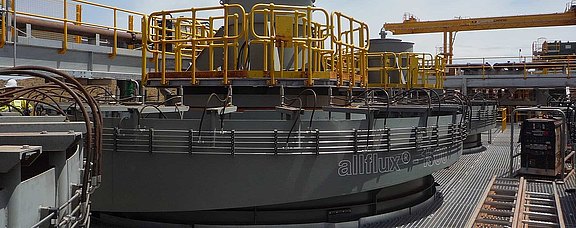 allflux® Separatoren von allmineral in einer industriellen Nassaufbereitungsanlage zur hydraulischen Klassierung und Dichtetrennung mineralischer Rohstoffe