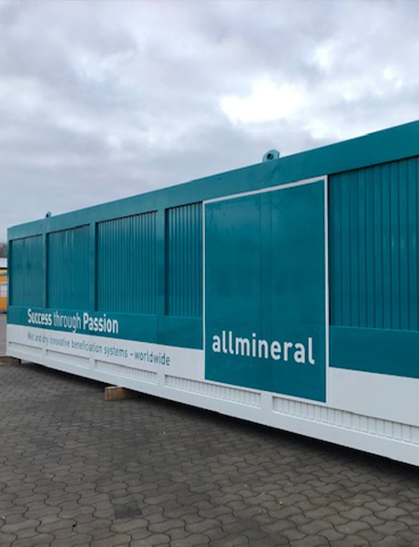 allmineral-Container, der zum Versand bereit ist